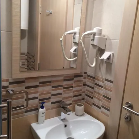 U アパート コパオニク